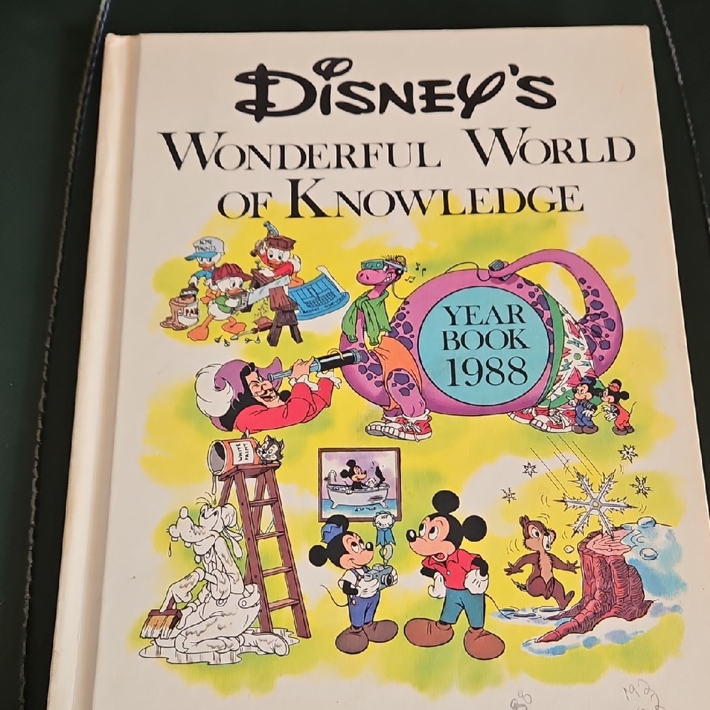 Disney's Colorful Knowledge Year Book 1988